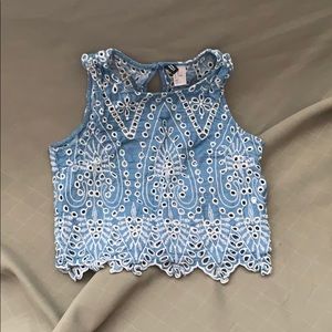 H&M lace crop top
